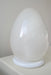 Vintage Murano bordlampe i glas med sølv swirl. Mundblæst i en smuk oval form som et æg og er derfor kendt som ''egg lamp''. Håndlavet i italien, 1970erne, og kommer med ny hvid ledning. H:38 cm D:26 cm 