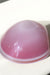 Smuk vintage Seguso Murano glasskål. Skålen er mundblæst i solid opaliserende glas i nuancer af rød og hvid. Udarbejdet i Sommerso teknik - et fantastisk stykke håndværk. Håndlavet i Italian, 1970erne. B: 18 cm L:16 cm ⁠