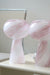 Sjælden vintage Murano bordlampe. Mundblæst i en globe form med dreamy rose / lyserød swirl mønster. Håndlavet i Italien og kommer med ny hvid ledning. H:29 cm⁠ D:18 cm⁠⁠