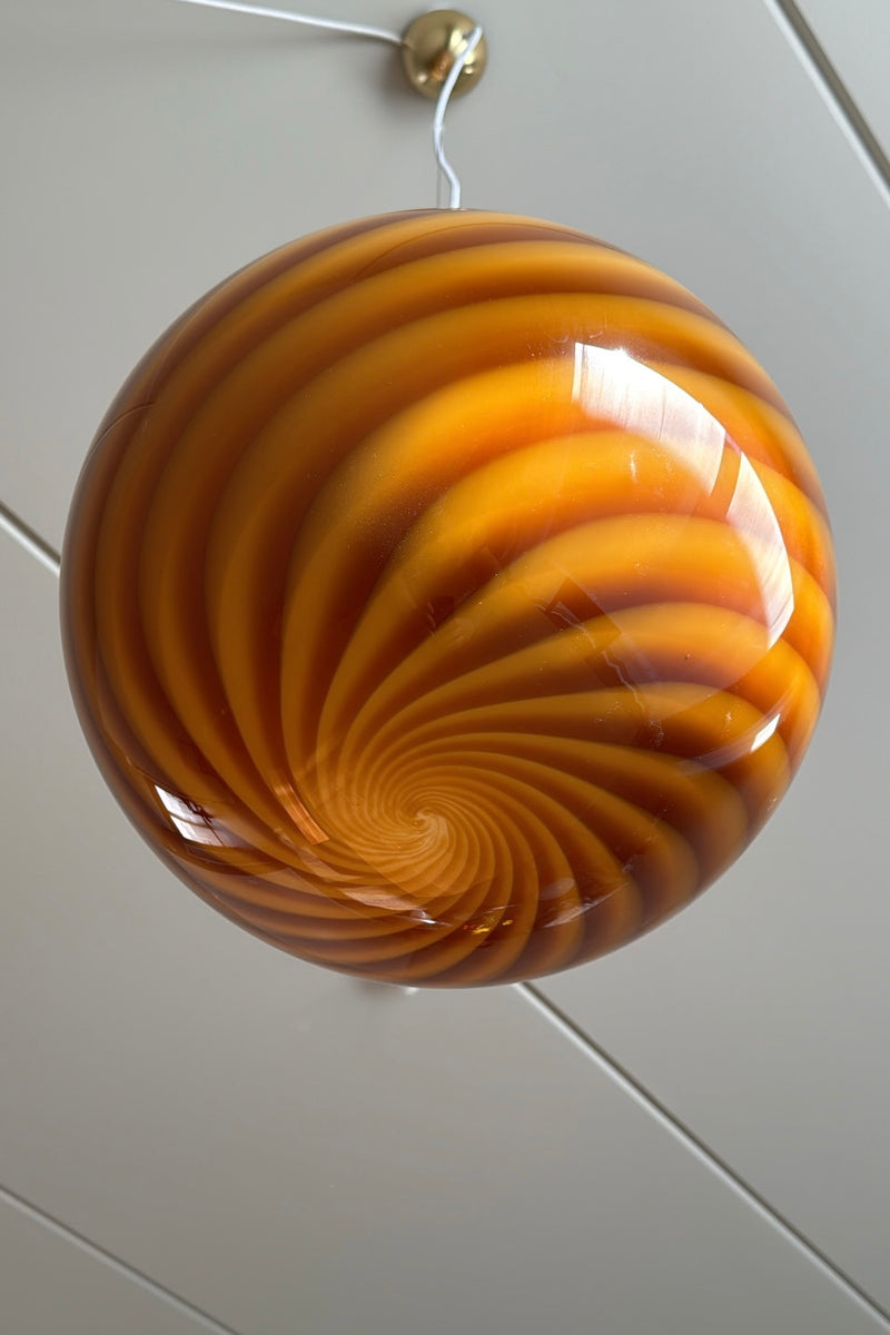 Stor Murano Candy pendel rav orange swirl D:40 cm