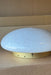Vintage Murano plafond loftlampe / væglampe. Mundblæst hvid opal glas med et smukt mønster og messingbelagt bund. 2x E27 fatning. Håndlavet i Italien, 1970erne.  D:38 cm⁠⁠ H:17 cm