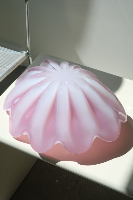 Huge vintage Murano bubble gum pink alabaster clam bowl L: 37 cm