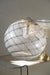Vintage Murano filigrana loftlampe / pendel i klart glas med swirl. Giver det fineste mønster på væggen, når solen står på og når den er tændt.