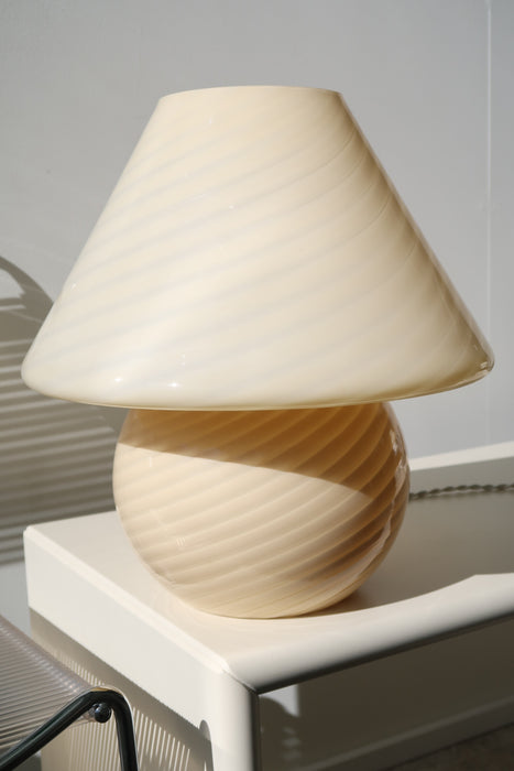 Ekstra stor vintage Murano gul mushroom lampe med swirl H:38 cm