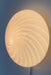 Vintage Murano plafond loftlampe / væglampe. Mundblæst hvid opal glas med swirl og messing bund. 1x E27 fatning. Håndlavet i Italien, 1970erne.