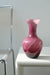 Vintage Murano glasvase med swirl. Mundblæst i lilla glas i en skulpturel form. Håndlavet i Italien, 1970erne. H:20 cm D:11 cm