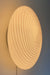 Stor vintage Murano plafond loftlampe i hvid glas med swirl mønster. Mundblæst i glas med hvid bund, har E27 fatning. Håndlavet i Italien, 1970erne.  D:35 cm H:15 cm.