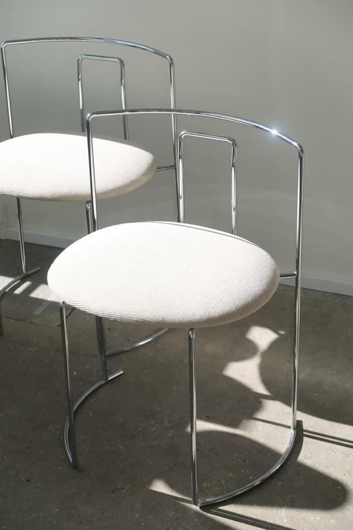 Vintage italiensk Gaja stol designet i 1974 af den japanske arkitekt Kazuhide Takahama for brandet Simon Gavina. Oprindeligt var stolen designet til en lille lokal restaurant, men grundet den ultralette konstruktion og det tidsløse design blev den utrolig eftertragtet og over tid en del af Simon Gavina's 'Collection ULTRAMOBILE'  ITALY STYLE