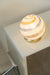 Vintage Murano multifarvet filigrana bordlampe med swirl mønster. Lampen har swirl blå, grøn, gul og pink samt rosa guld swirl. Så fin og sjælden set. Lampen har den perfekte størrelse til en vindueskarm, natbord eller på en kommode. Håndlavet i Italien, 1970erne, og kommer med ny hvid ledning. 