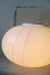 Vintage Murano loftlampe i hvid glas med smukke striber i forskellige nuancer. Mundblæst glas. Håndlavet i Italien, 1970erne, og kommer med ny hvid ledning. D:40 cm 