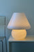 Ekstra stor vintage Murano mushroom bordlampe. En helt fantastisk skulptur. Mundblæst ét stykke hvid opalglas med det smukkeste swirl mønster. Håndlavet i Italien, 1970erne, og kommer med ny hvid ledning. H:40 cm D:34 cm 