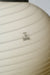 Vintage Murano Vetri loftlampe i creme gult glas. Glasset er mundblæst i oval form med et smukt swirl mønster. Håndlavet i Italien, 1970erne, og har original Murano Vetri mærkat samt messing ophæng. D:40 cm H:30 cm (glas)
