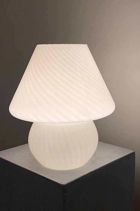 Vintage Murano white mushroom table lamp H: 26.5 cm