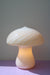 Sjælden cream farvet Murano swirl mushroom bordlampe. Mundblæst i glas med form som en champignon med en perfekt afslutning på toppen.