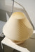 Ekstra stor vintage Murano mushroom bordlampe i en meget fin solgul nuance. Mundblæst i ét stykke glas med swirl mønster. Håndlavet i Italien, 1960/70erne, og kommer med ny hvid ledning. 