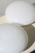 Vintage Murano plafond loftlampe / væglampe. Mundblæst hvid opal glas med swirl og hvid bund. 1x E27 fatning. Håndlavet i Italien, 1970erne.  D:26 cm⁠⁠ H:12,5 cm