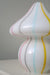 Vintage Murano mushroom bordlampe i en sjælden form med multi farvede candy striber. Lampen er mundblæst i et stykke glas. Håndlavet i Italien, 1970erne, og kommer med ny hvid ledning. H:28cm D:23 cm⁠⁠